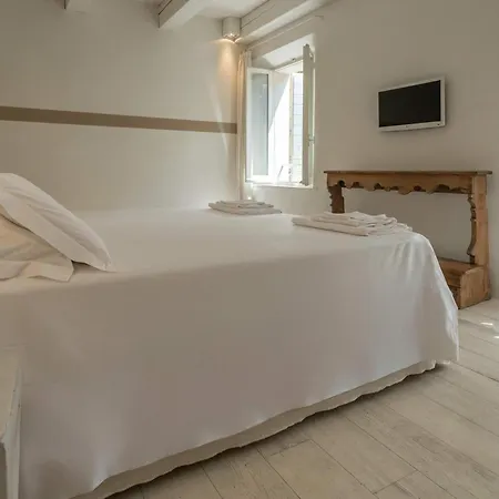 ヴィラ Le Contrade - Rifugio Nel Borgo Storico